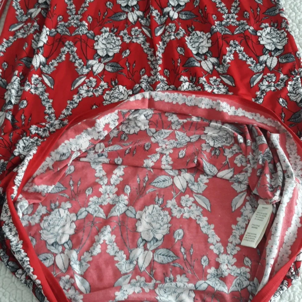 New Max Studio Size Small Red Floral Sleeveless Faux Wrap V-Neck Dress - Picture 15 of 16